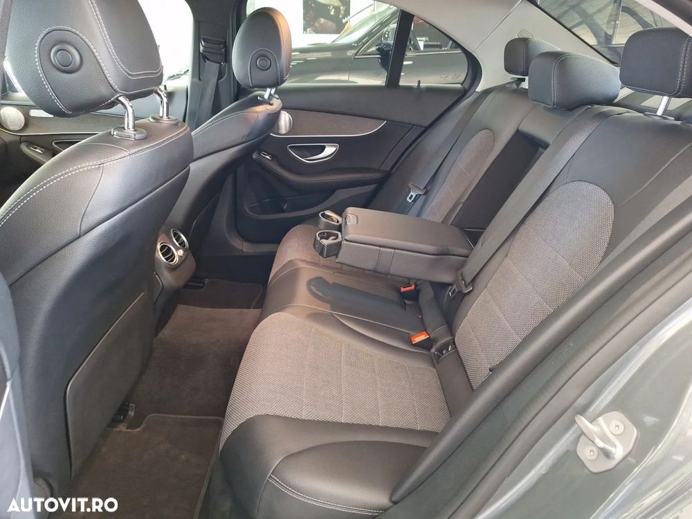 Mercedes-Benz C 220 d Aut - 14