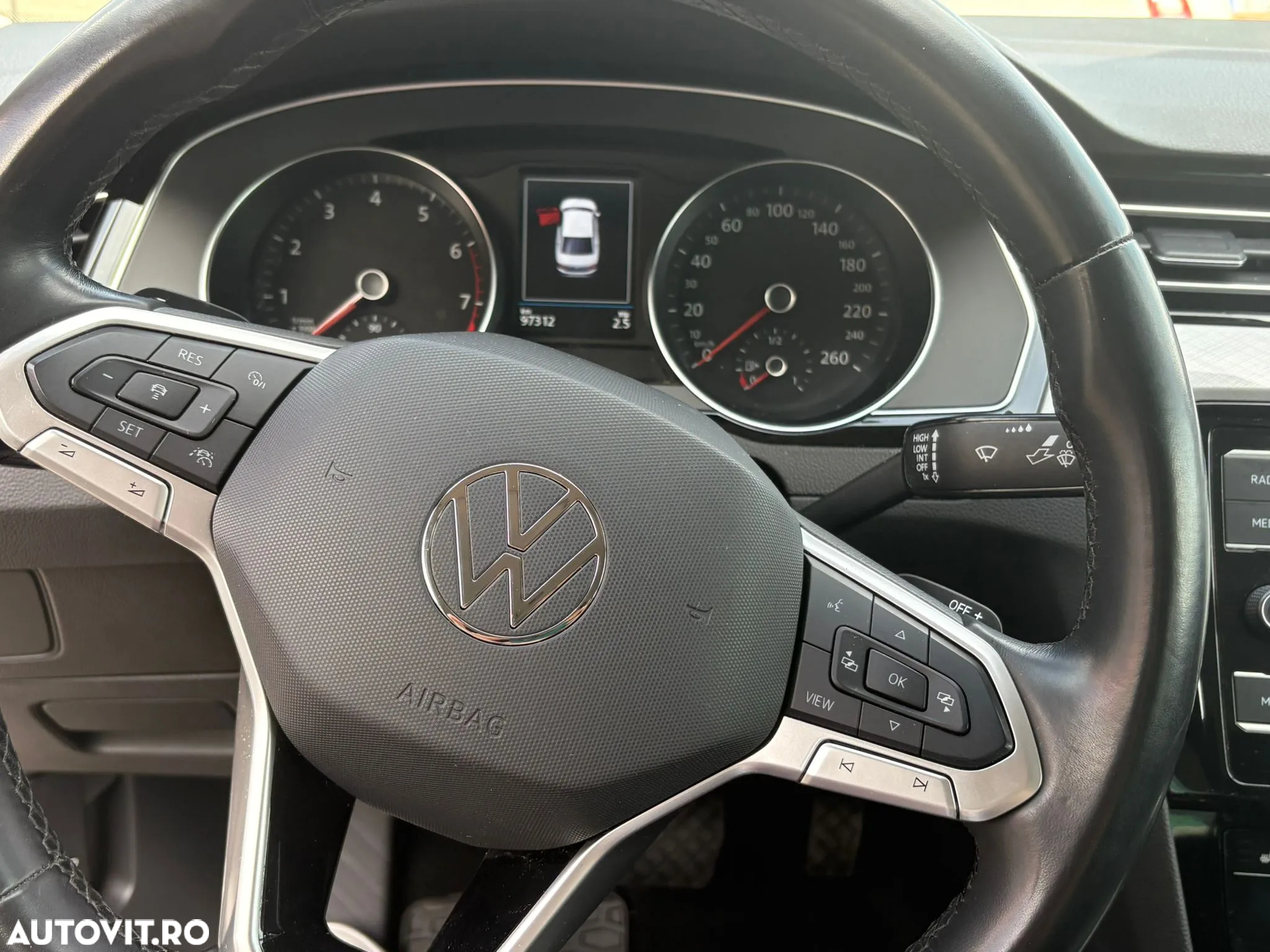 Volkswagen Passat 1.5 TSI ACT DSG Trendline - 9