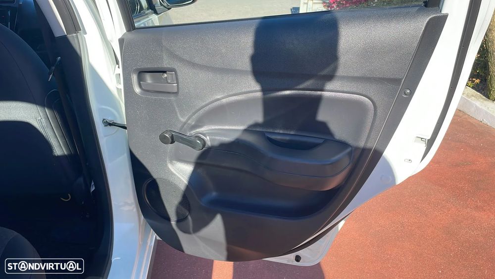 Mitsubishi Space Star - 25