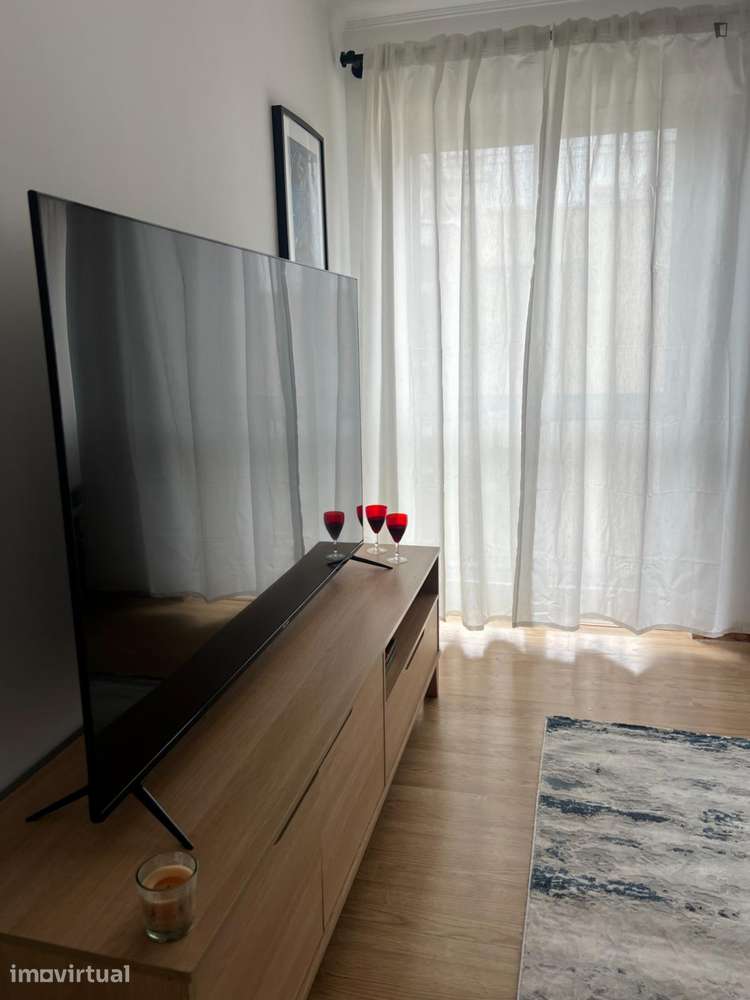 Apartamento com 1 quartos - localizado em Santa Marinha Porto - Grande imagem: 5/30