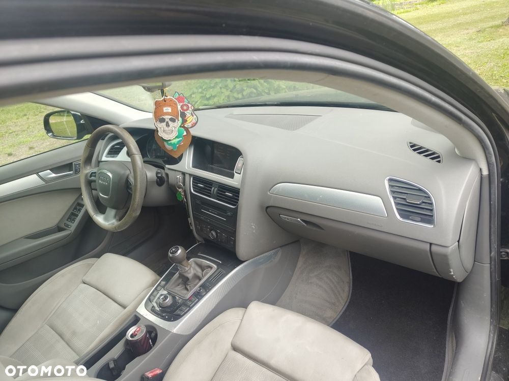 Audi A4 Avant - 5