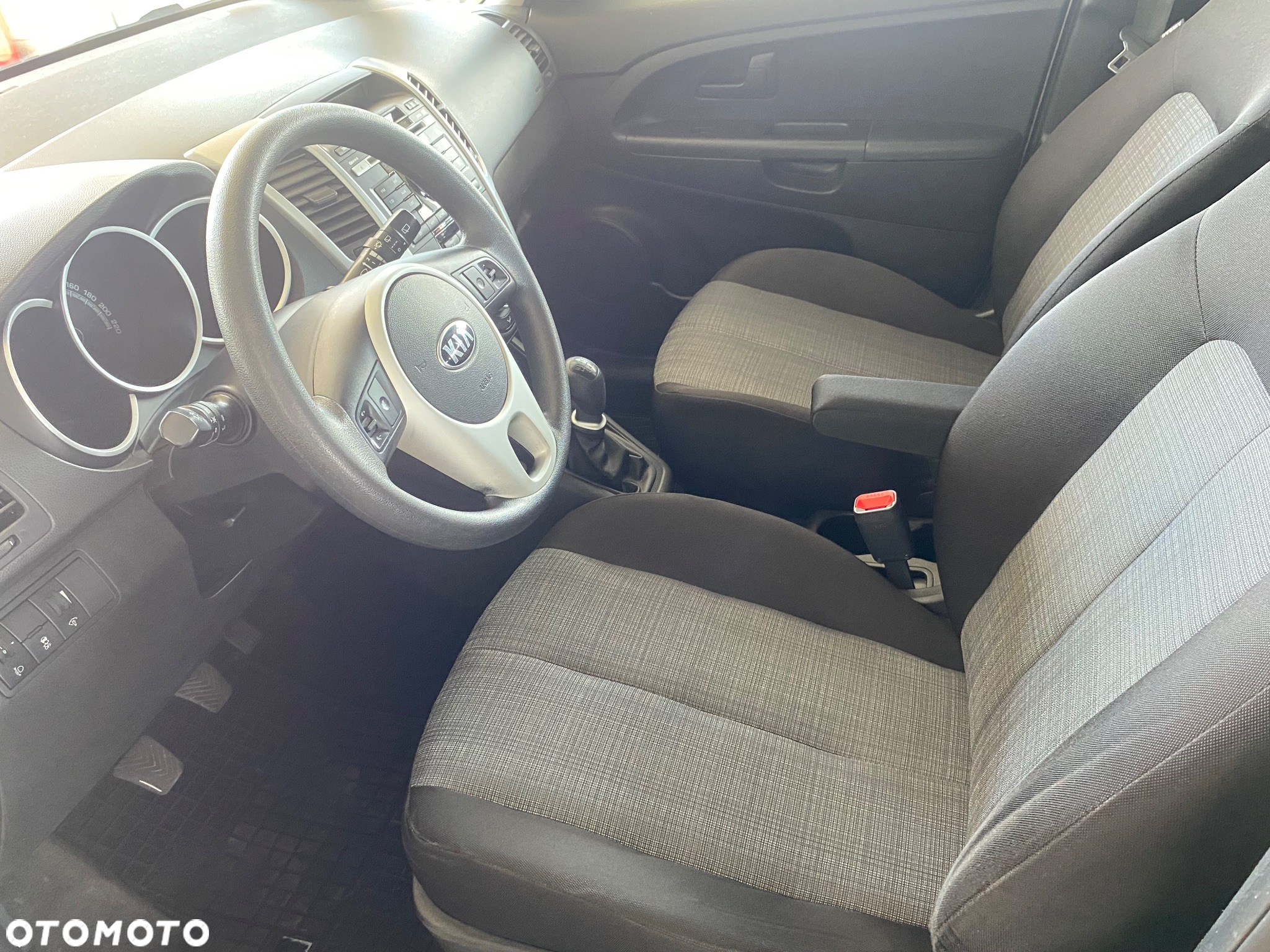 Kia Venga 1.6 M - 8