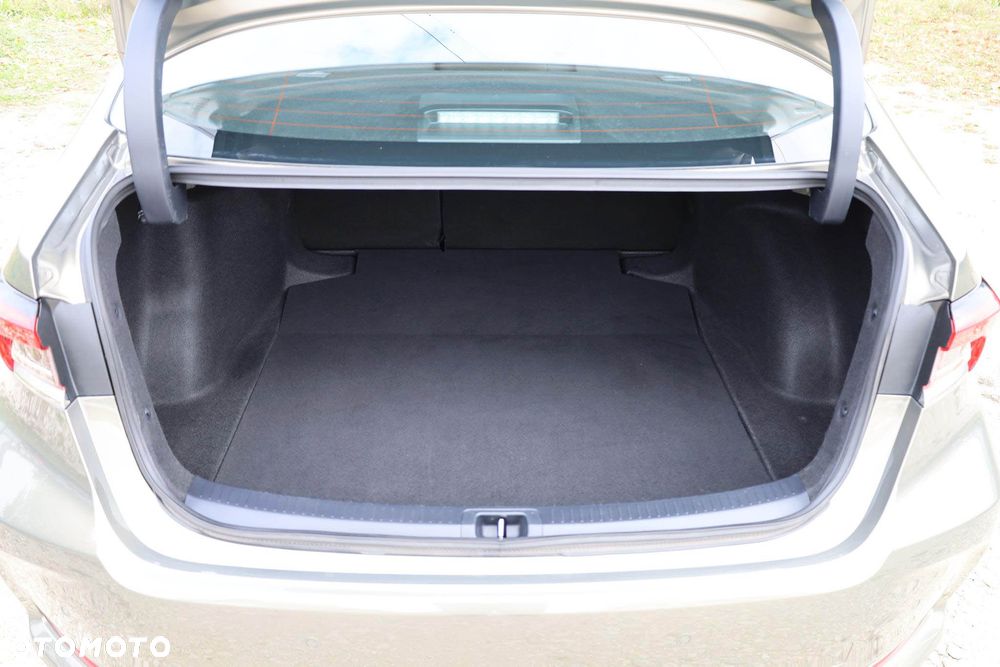 Toyota Corolla 1.5 Comfort - 36