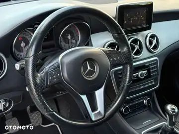 Mercedes-Benz CLA 180 - 10