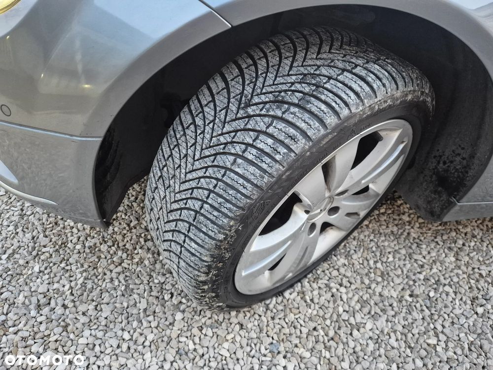 Mercedes-Benz Klasa C 220 CDI DPF BlueEFFICIENCY Avantgarde Edition - 35