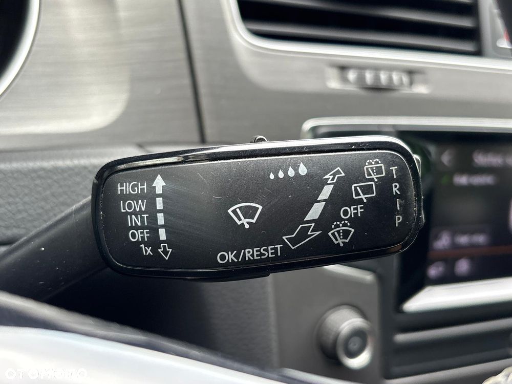 Volkswagen Golf - 27