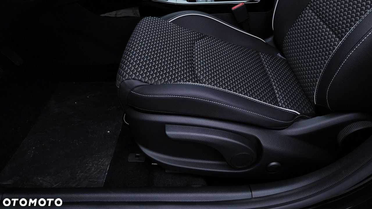 Kia Ceed - 9