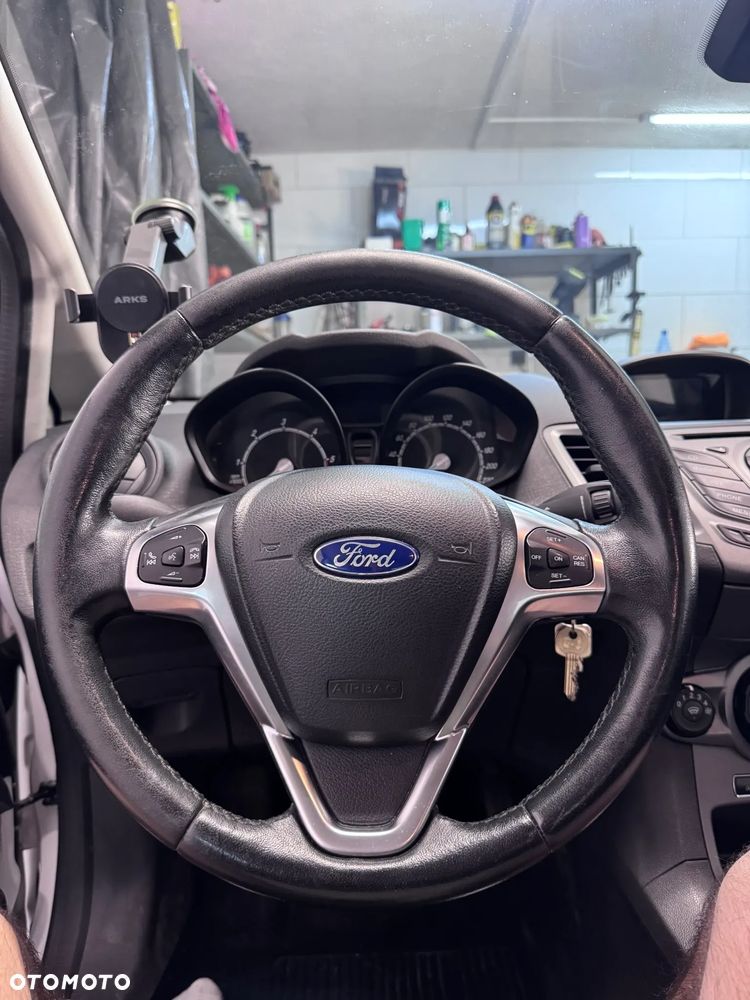 Ford Fiesta - 11