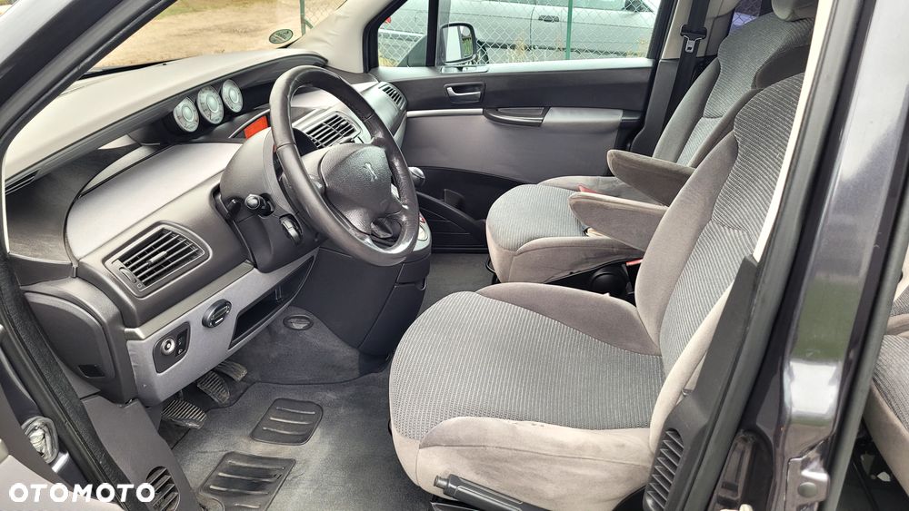 Peugeot 807 HDi 135 Family - 14