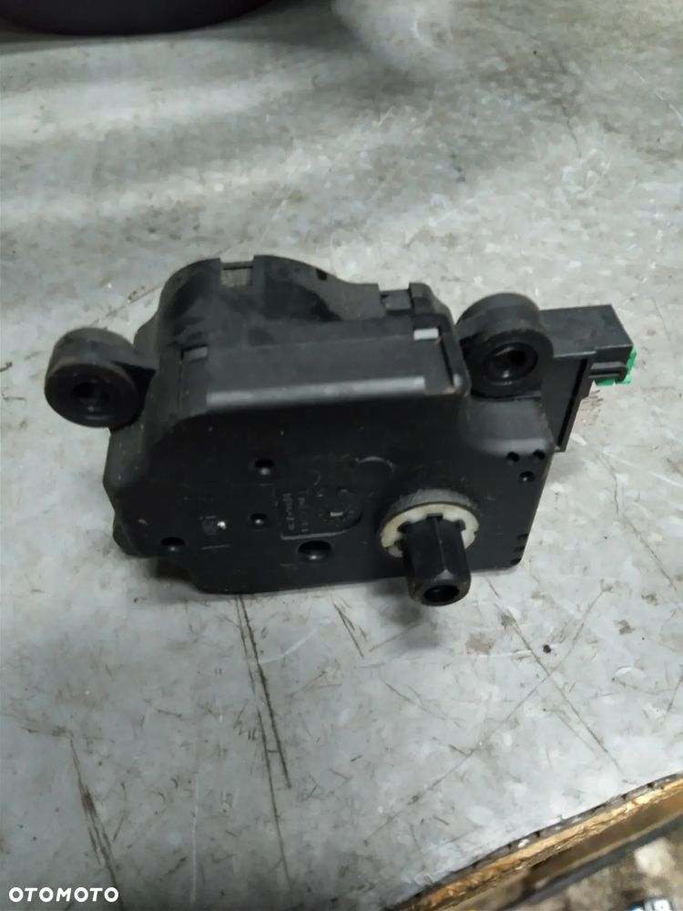 Silniczek nawiewu A2038201642 - 2