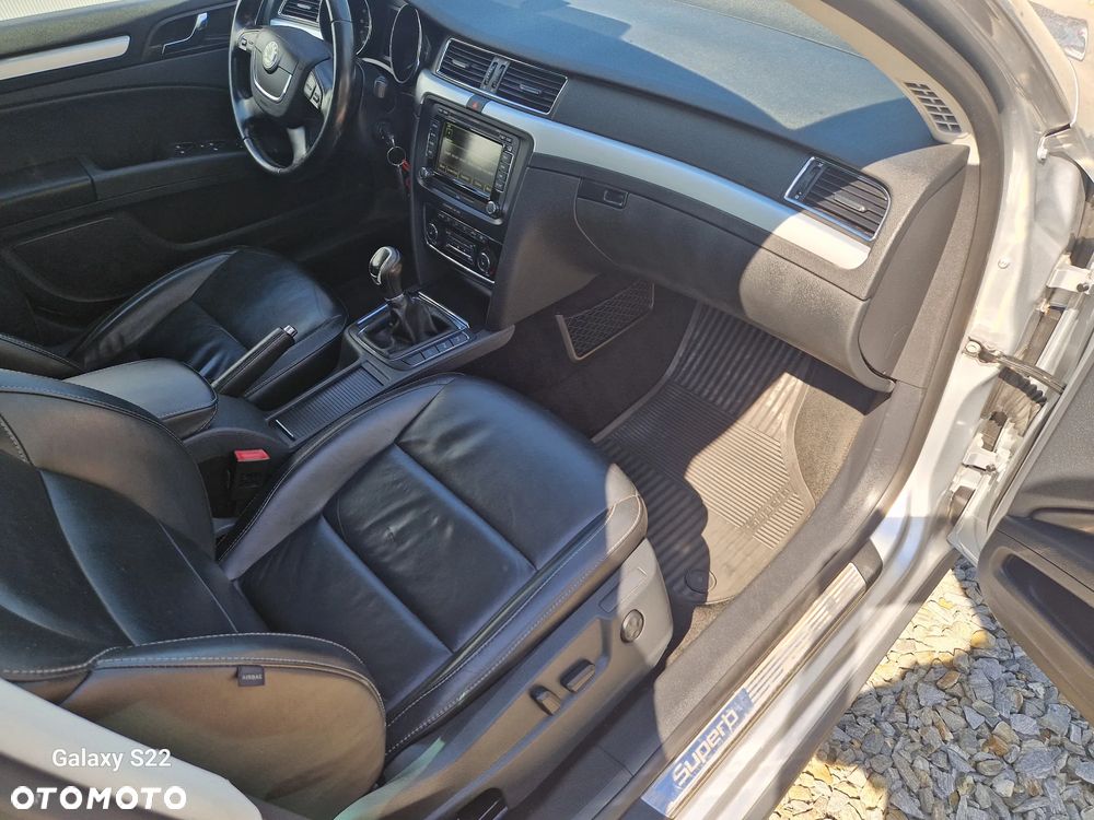 Skoda Superb 2.0 TDI Exclusive - 16