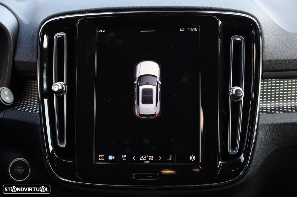 Volvo XC 40 2.0 B3 Plus Dark - 26