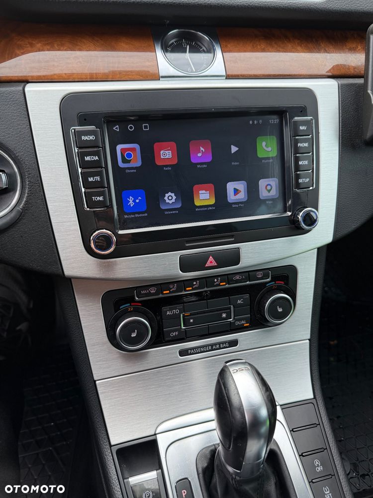 Volkswagen Passat - 11