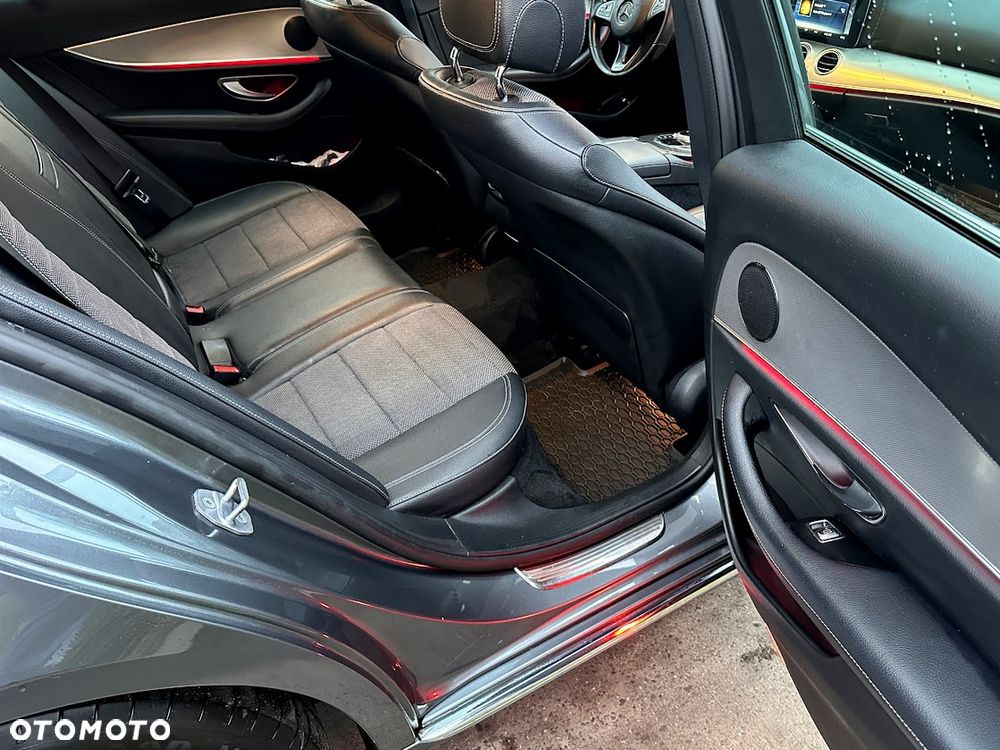 Mercedes-Benz Klasa E 200 9G-TRONIC Avantgarde - 17