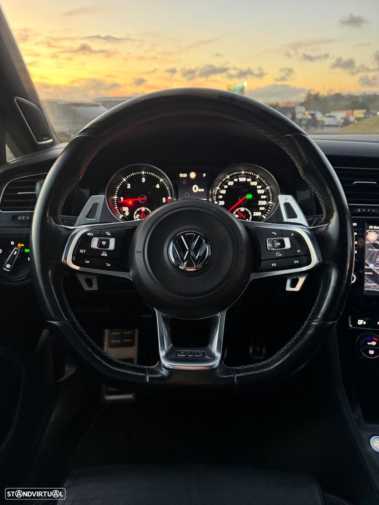 VW Golf GTD 2.0 TDI SCR DSG - 13