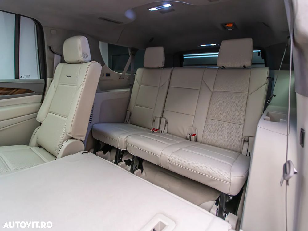 Cadillac Escalade 6.2 V8 ESV Platinum - 29