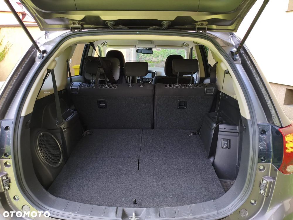 Mitsubishi Outlander 2.0 Intense + Navi 4WD CVT - 12