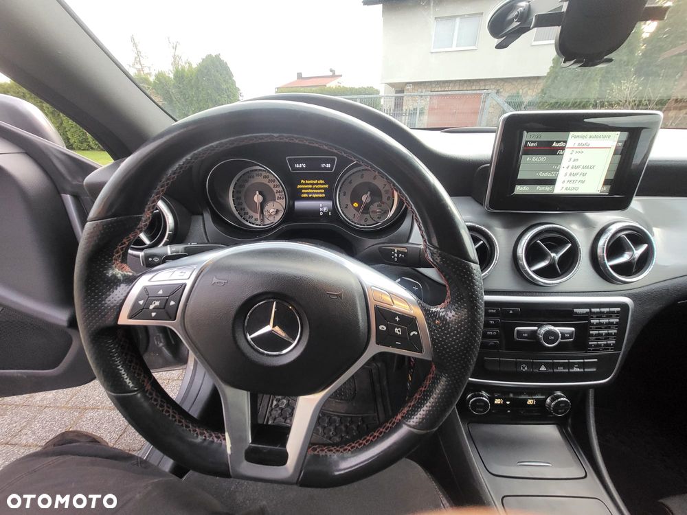 Mercedes-Benz CLA - 16