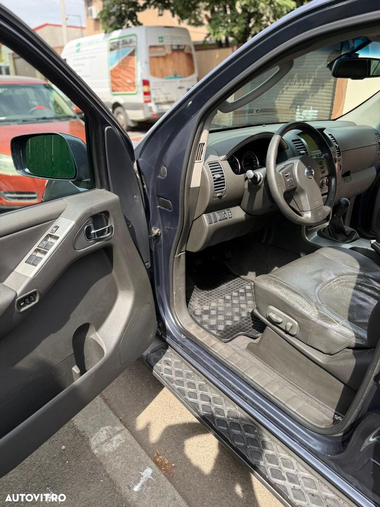 Nissan Pathfinder 2.5 dCi LE Plus - 9