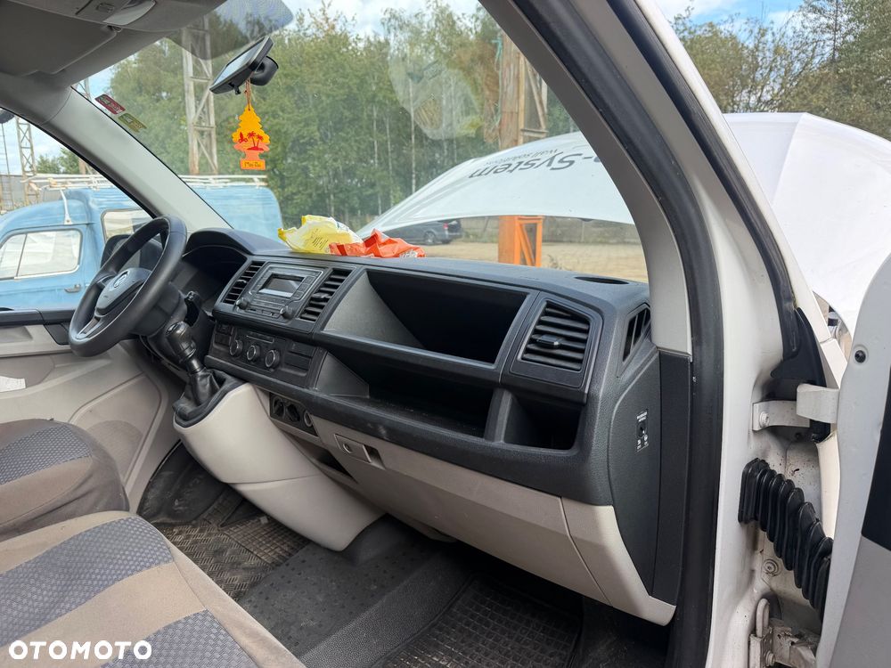 Volkswagen Transporter - 24