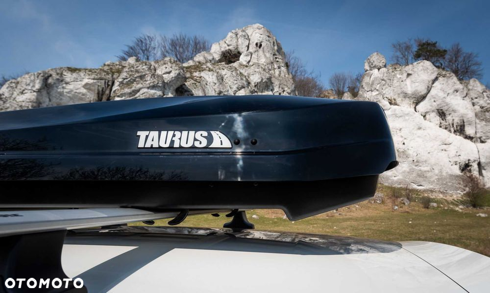 Box dachowy Taurus Strike 440 czarny połysk - 3