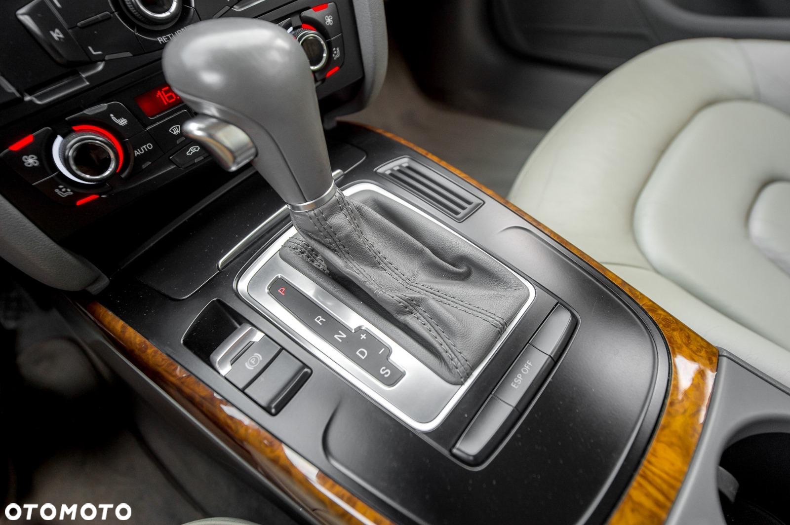 Audi A4 3.2 FSI Quattro Tiptronic - 28