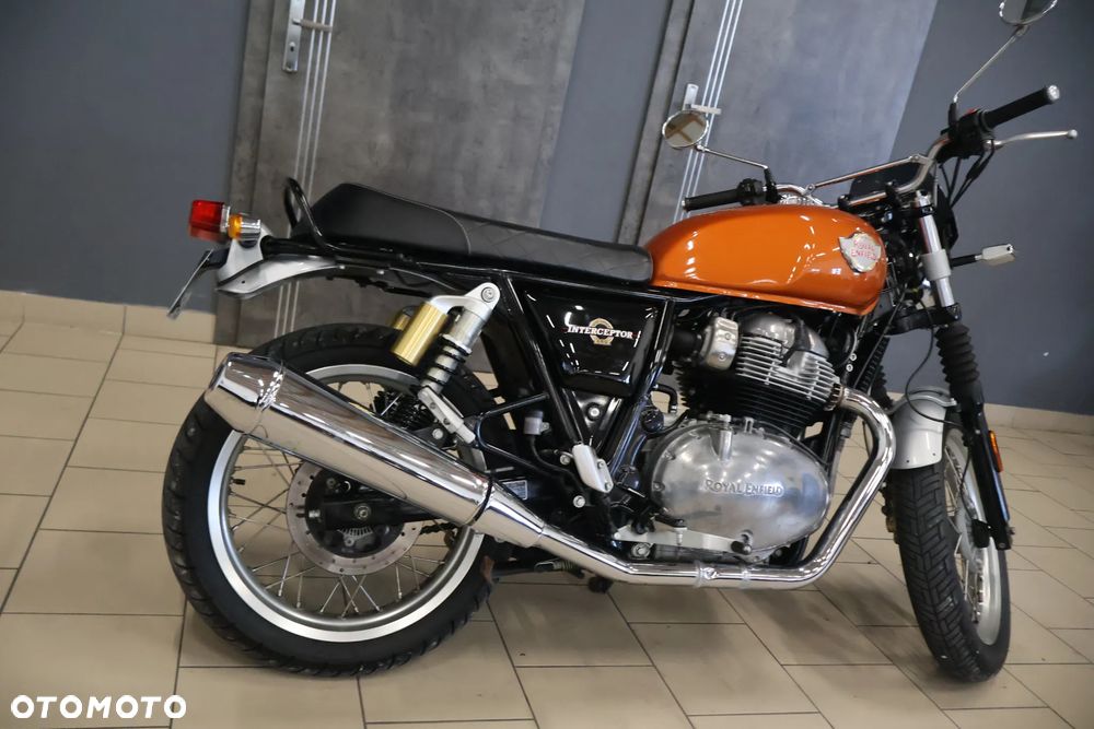 Royal Enfield Interceptor - 14