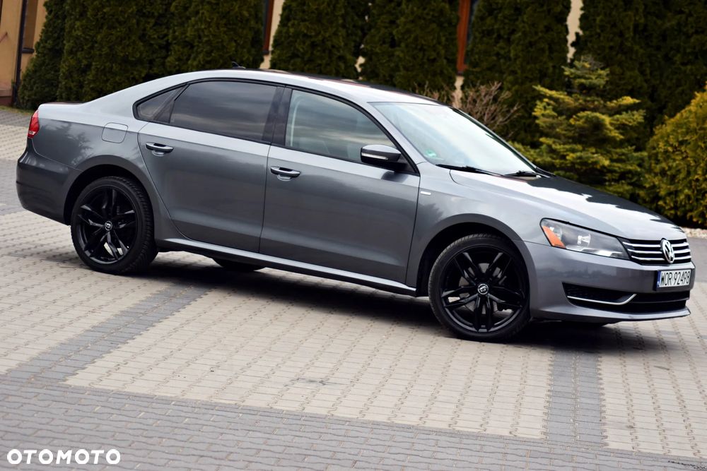 Volkswagen Passat - 4