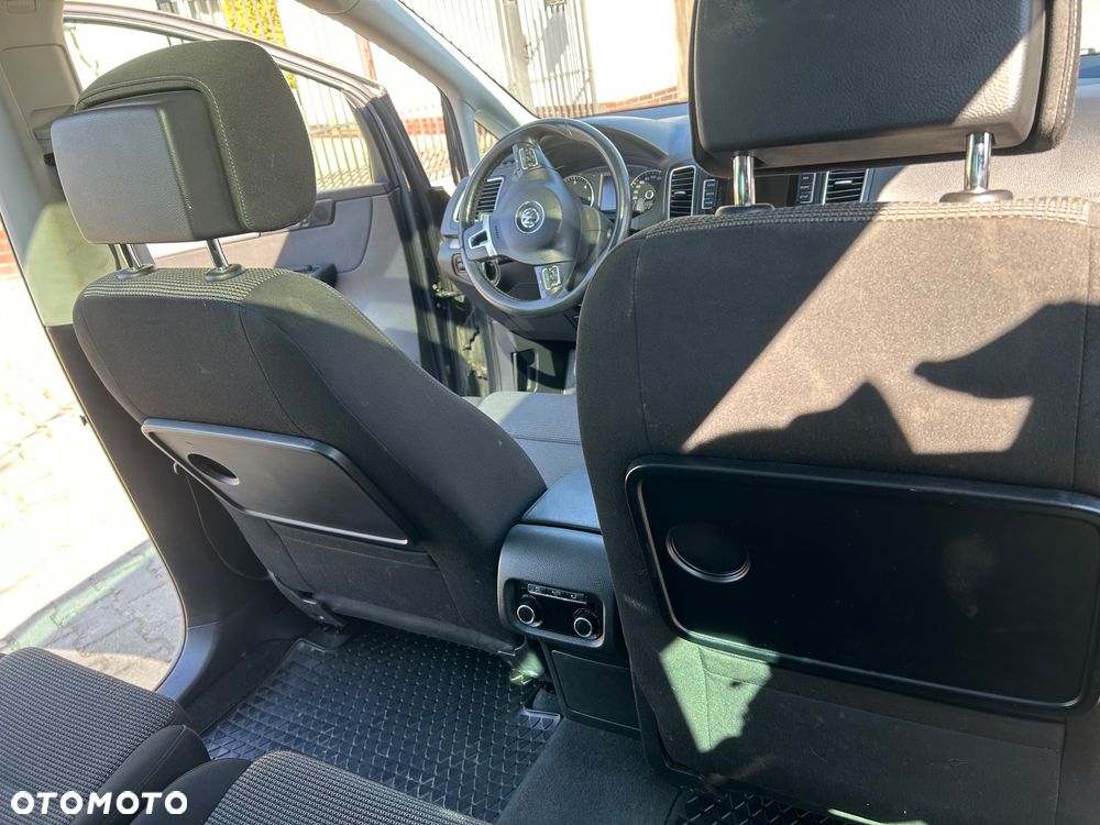 Volkswagen Sharan 2.0 TDI 4MOTION Blue Motion Life - 17