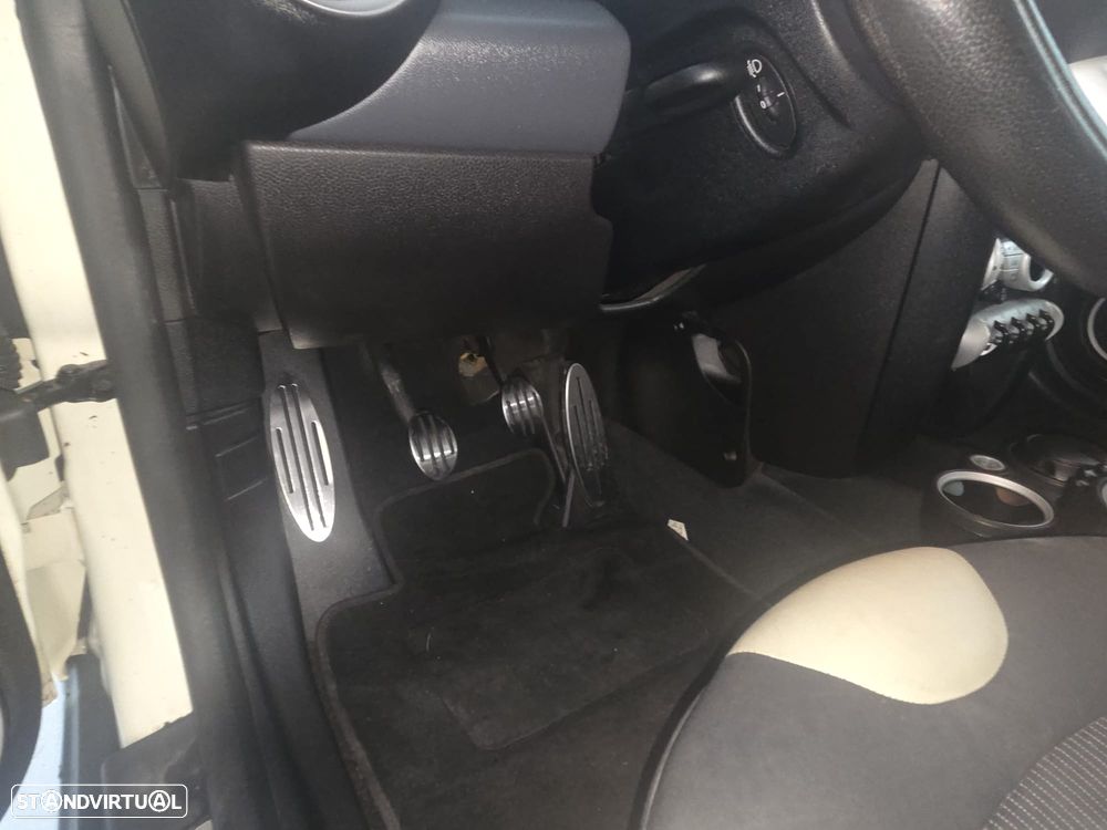 MINI 3 Portas Cooper D - 13