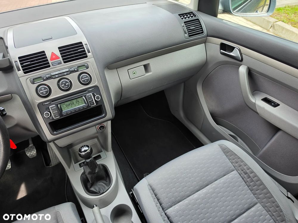 Volkswagen Touran 1.9 TDI DPF Highline - 20