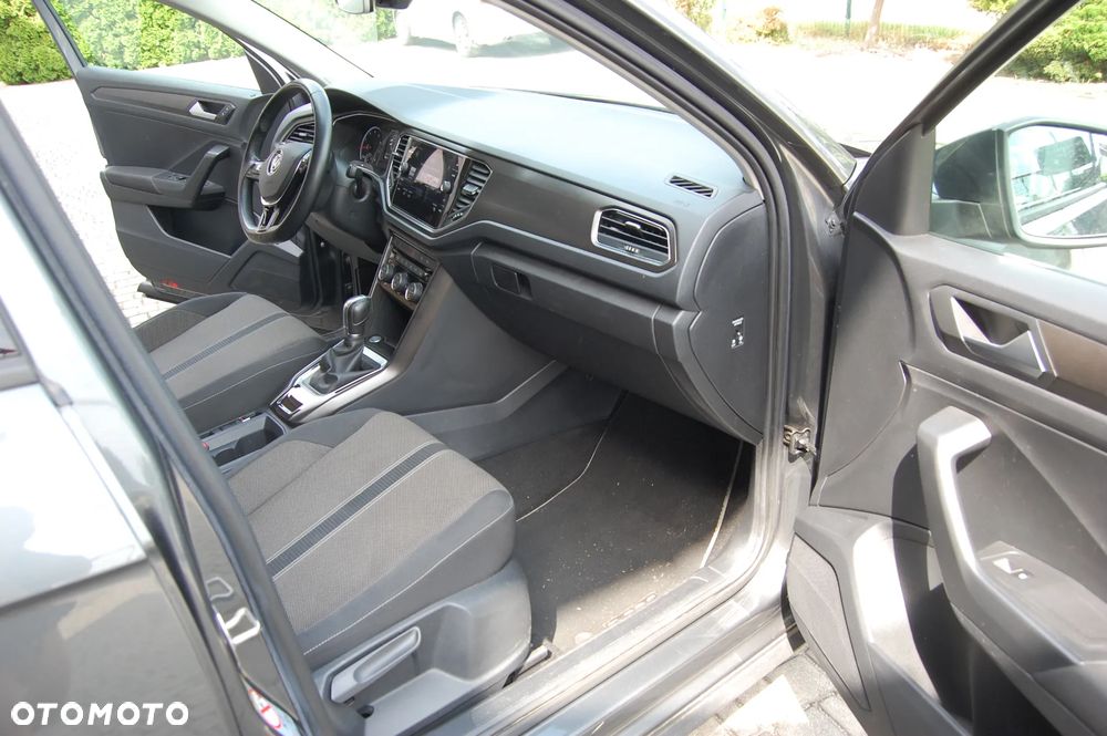 Volkswagen T-Roc - 31