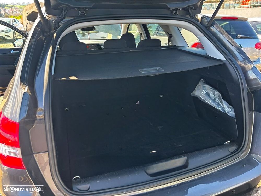 Peugeot 208 1.2 PureTech Style - 11