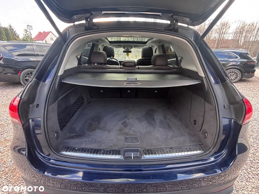 Mercedes-Benz GLE - 26