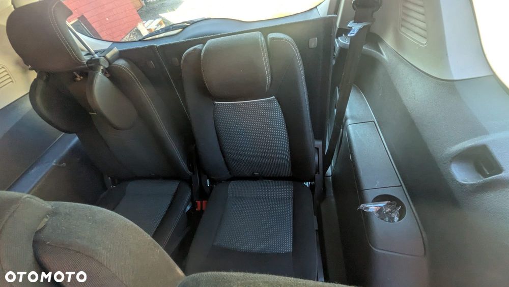 Ford S-Max 2.0 Ambiente - 13