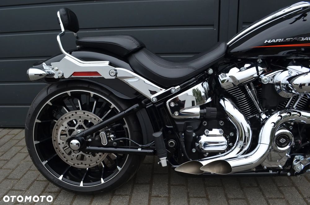 Harley-Davidson FXSB Breakout - 13
