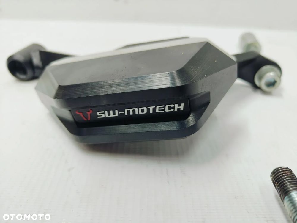 CRASH PADY Sw-Motech Triumph Triple 765 - 3