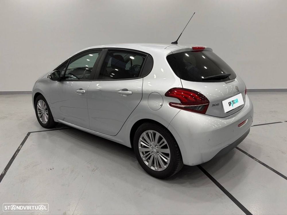 Peugeot 208 1.2 PureTech Style - 5