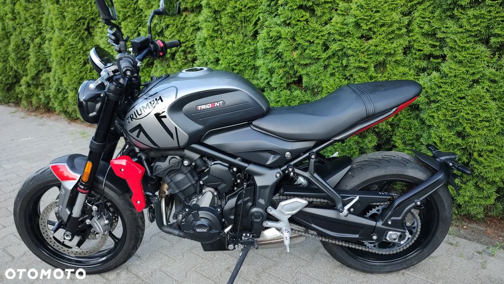 Triumph Trident - 4