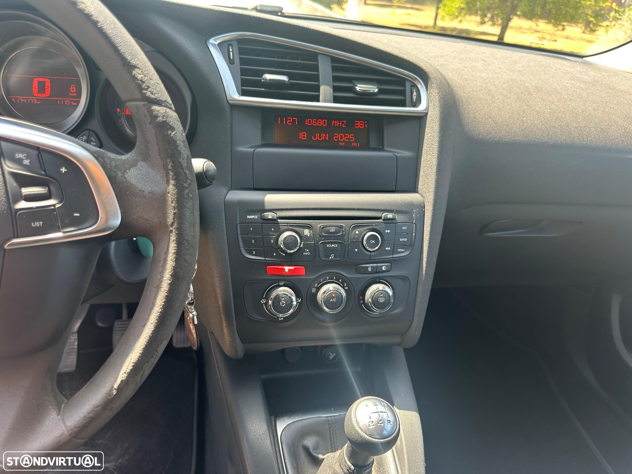 Citroën C4 1.6 HDi Attraction - 13