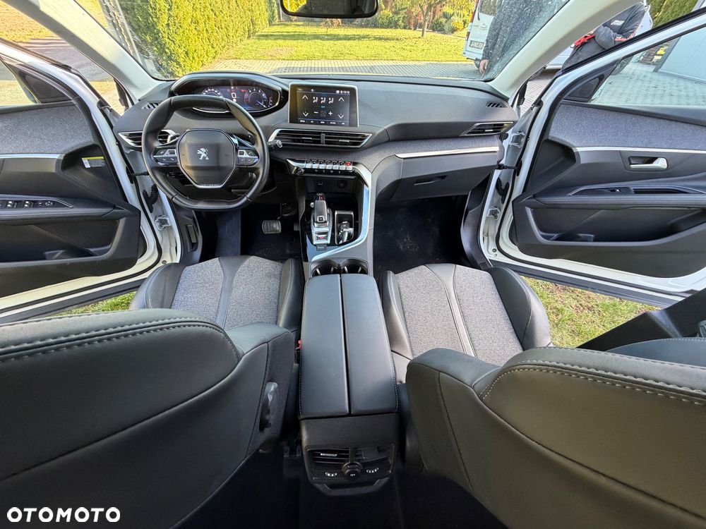 Peugeot 3008 PureTech 130 Stop & Start GPF EAT8 Allure - 9