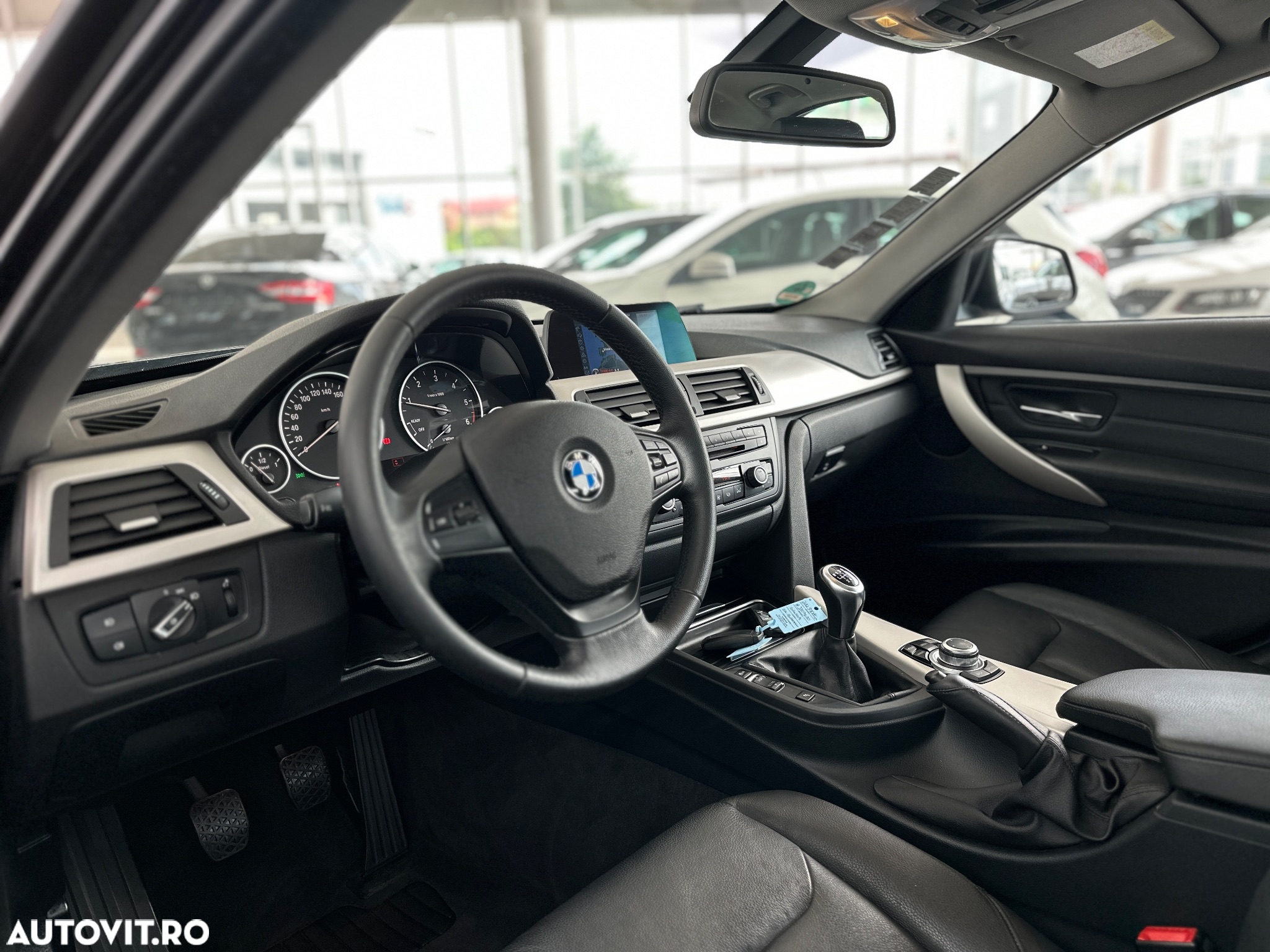 BMW Seria 3 320d - 14
