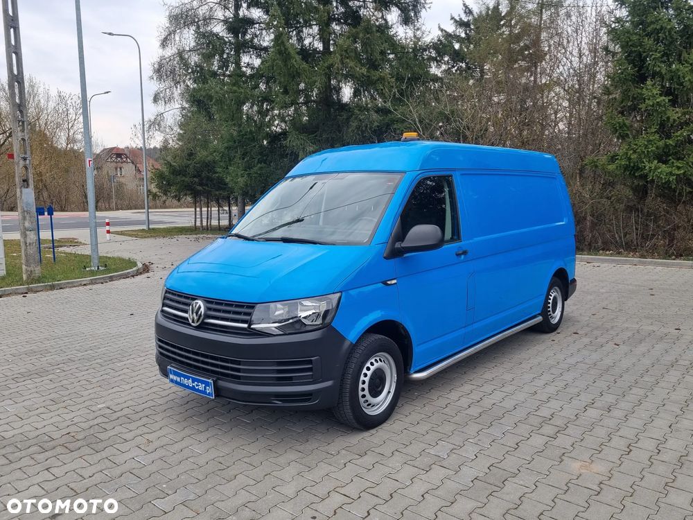 Volkswagen Transporter - 1