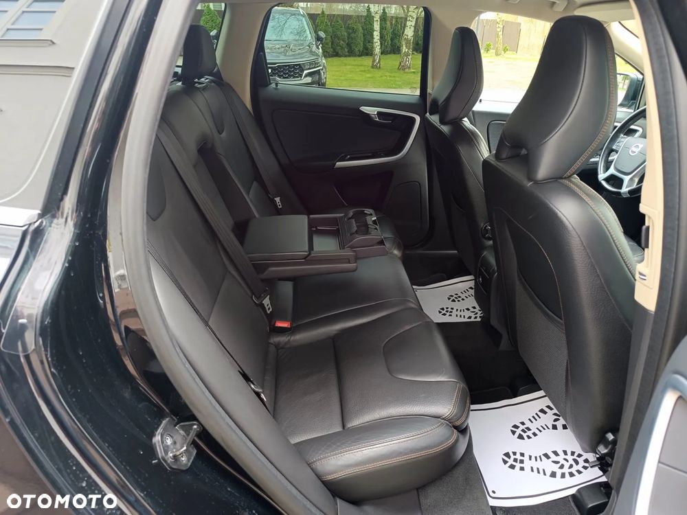 Volvo XC 60 D4 Geartronic Momentum - 36