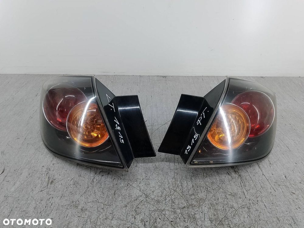 LAMPY TYŁ KOMPLET MAZDA 3 ( 03-09 ) P2912 HATCHBACK - 1
