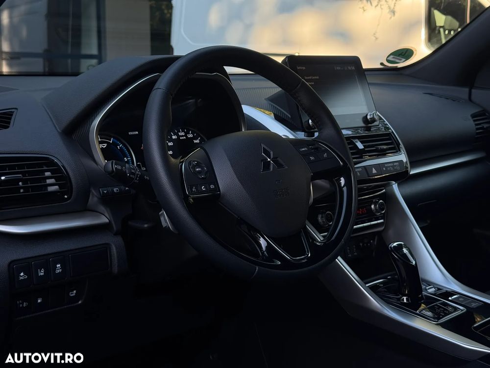 Mitsubishi Eclipse-Cross 4WD Plus Select - 17