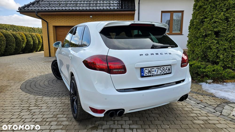 Porsche Cayenne - 19