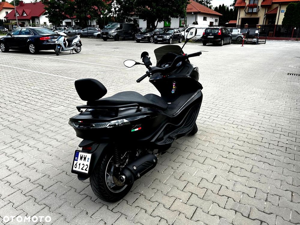 Piaggio X10 - 7