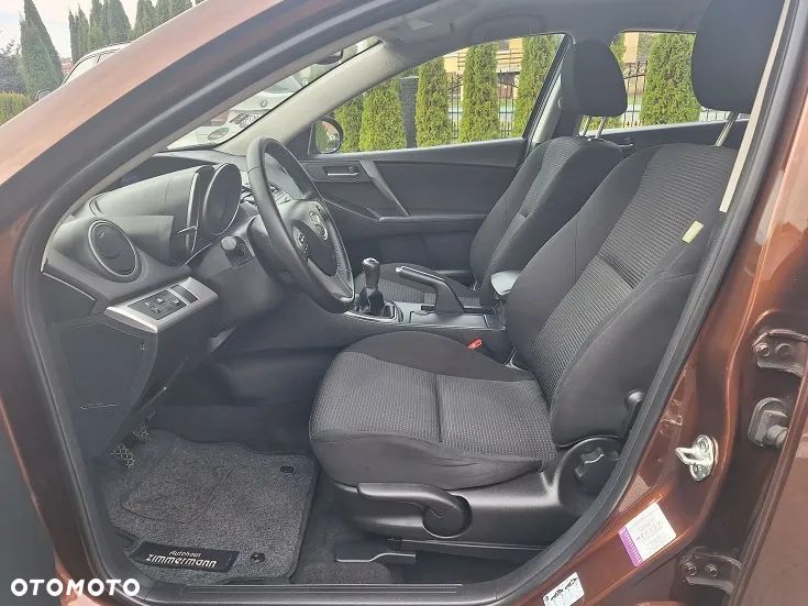 Mazda 3 1.6 Exclusive + - 18
