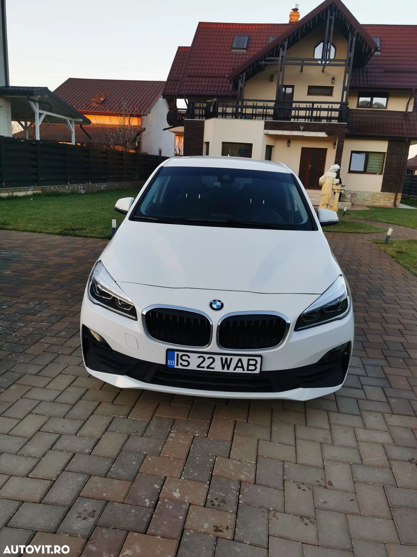 BMW Seria 2 218d AT - 1
